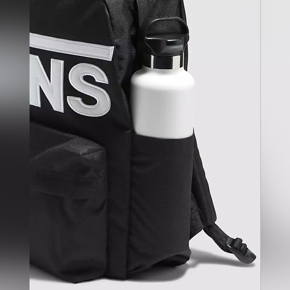 New 🌸HP🌸VANS Classic Black And White Old skool  Backpack 16½" L x 12¾" W x 4… - Picture 4 of 12